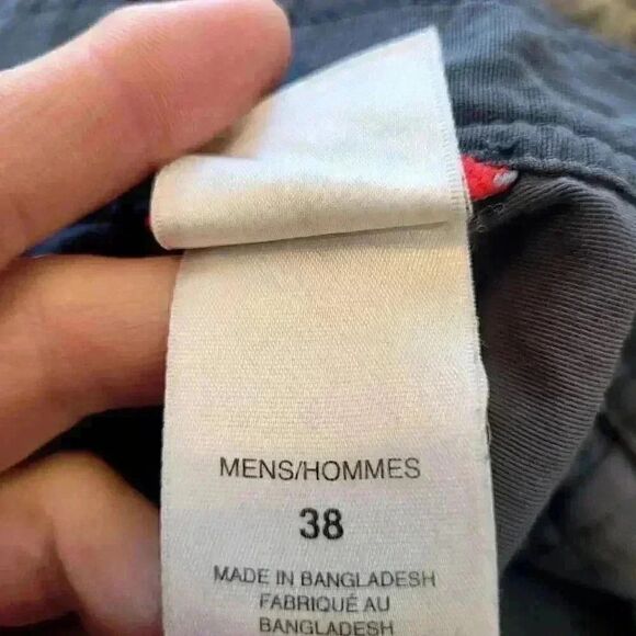 The North Face Men's Charcoal Nylon Cargo Shorts - Picture 12 of 13